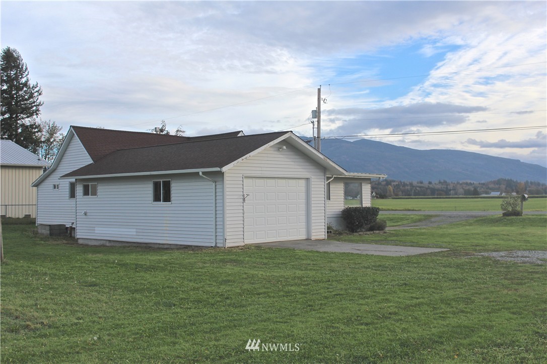 9232 Collins Road Sedro-Woolley, WA 98284 - Photo 17 of 19 Gallery Image 17