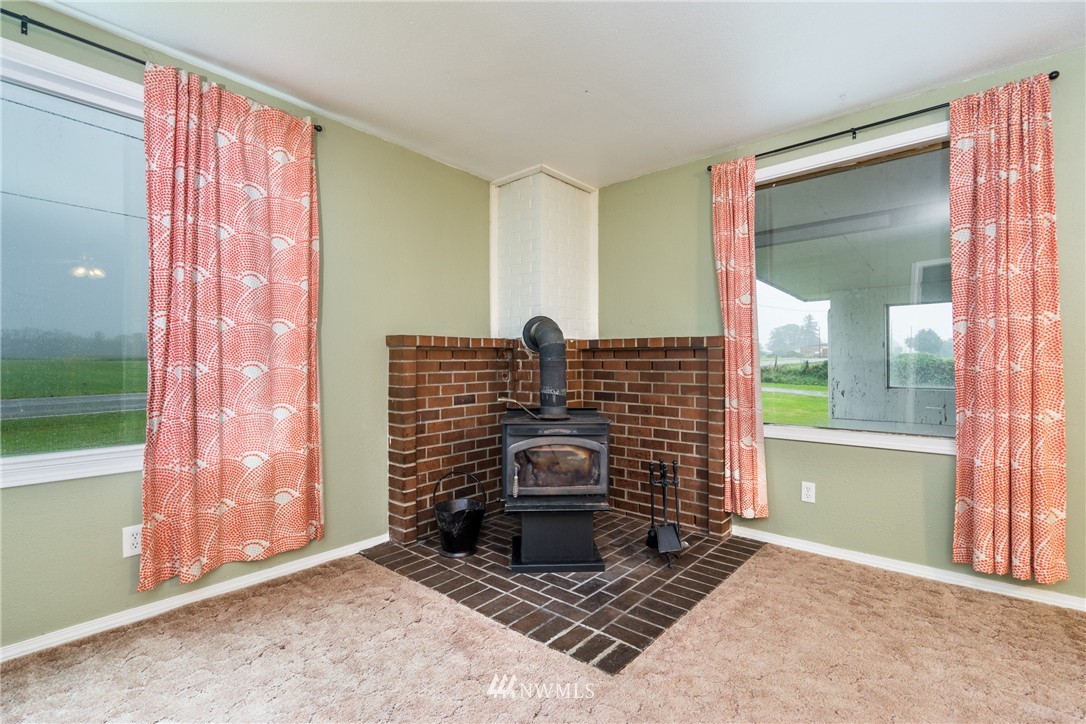 9232 Collins Road Sedro-Woolley, WA 98284 - Photo 3 of 19 Gallery Image 3