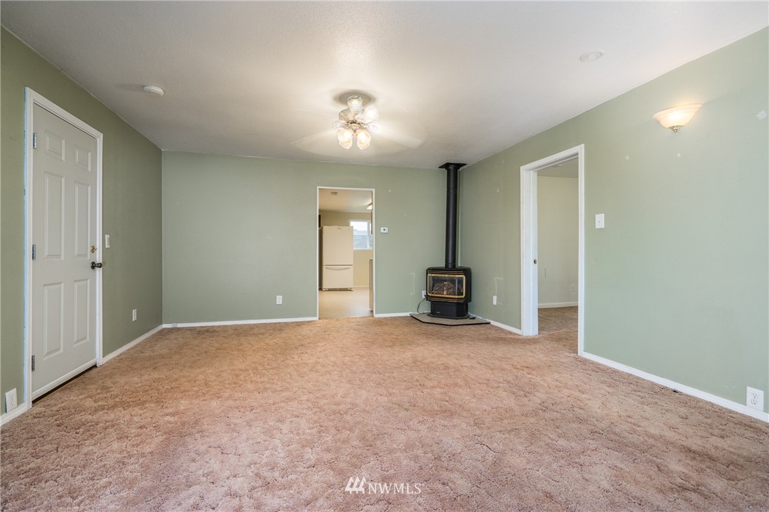 9232 Collins Road Sedro-Woolley, WA 98284 - Photo 4 of 19 Gallery Image 4