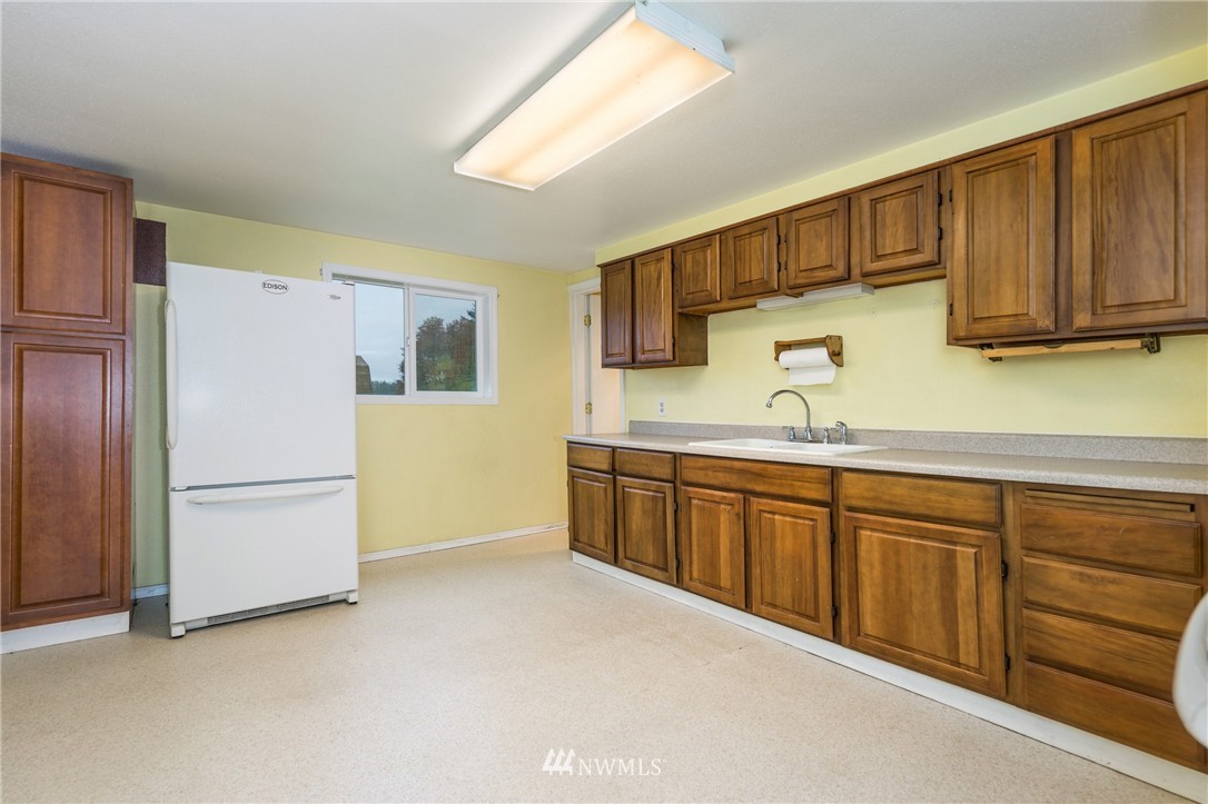 9232 Collins Road Sedro-Woolley, WA 98284 - Photo 6 of 19 Gallery Image 6