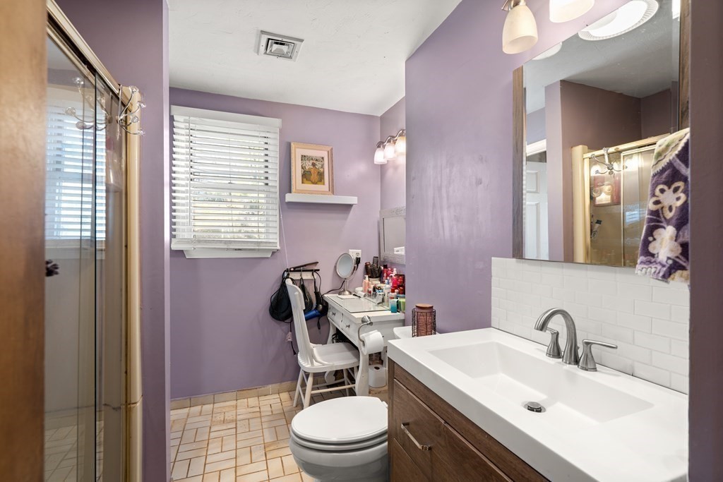 428 Butman Road Lowell, MA 01852 - Photo 24 of 40 Gallery Image 24