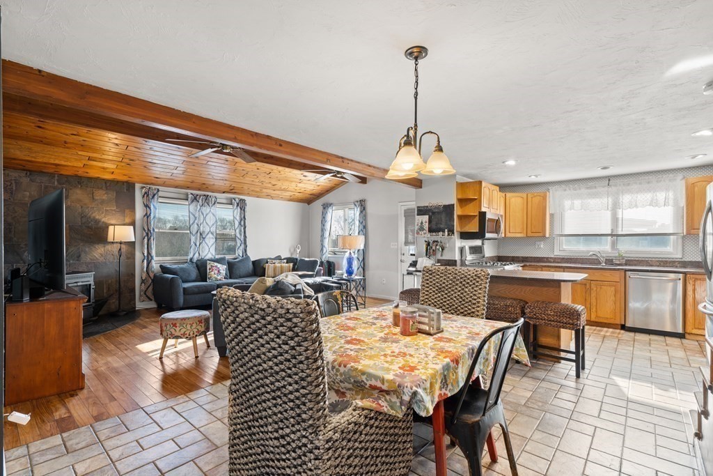 428 Butman Road Lowell, MA 01852 - Photo 8 of 40 Gallery Image 8