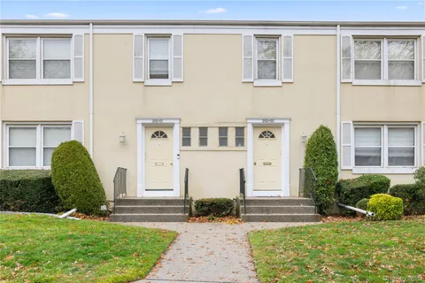 $265,000 | 252-01 72nd Avenue, Unit LOWR | Douglaston
