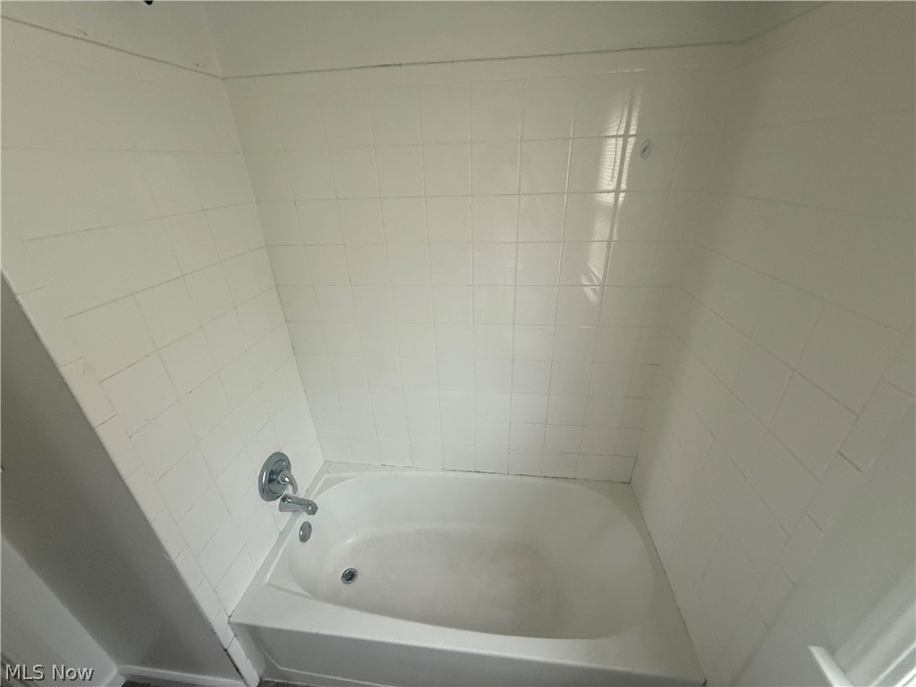 6206 Snow Road Parma, OH 44129 - Photo 11 of 25 Gallery Image 11