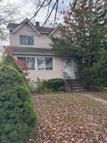 $675,000 | 898 Lancaster Road, Ridgefield, NJ 07657