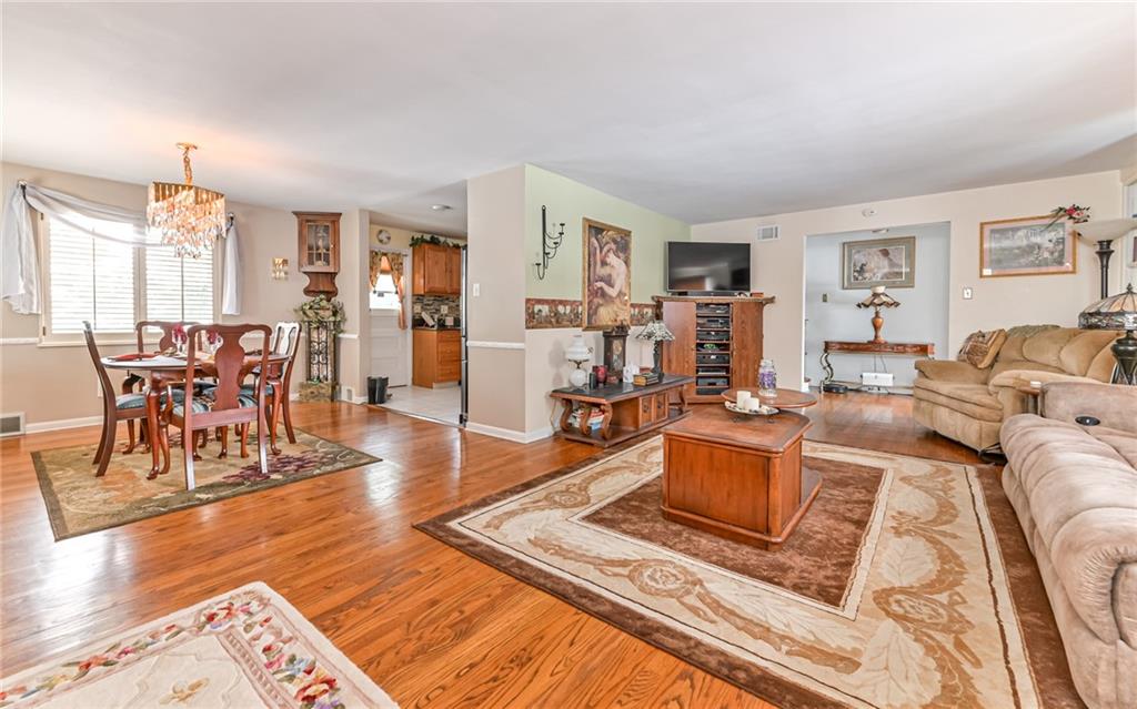 268 Harrison Road Turtle Creek, PA 15145 - Photo 4 of 25 Gallery Image 4