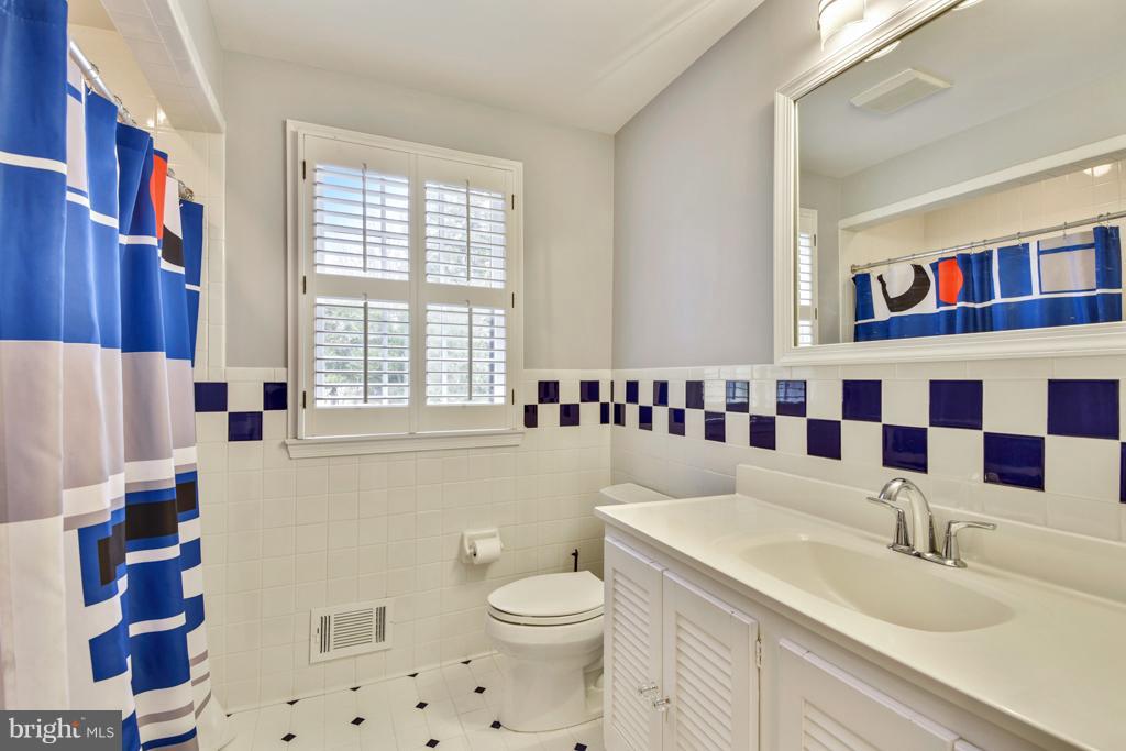 1101 Rolandvue Road Towson, MD 21204 - Photo 18 of 30 Bath