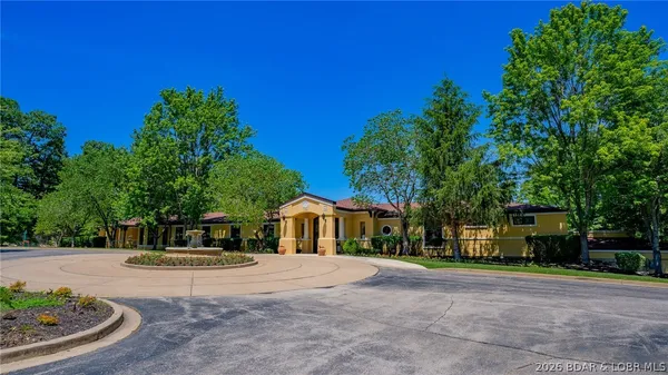 $5,000 | 15 Via Pendio Drive, Unit D15, Sunrise Beach, MO 65079