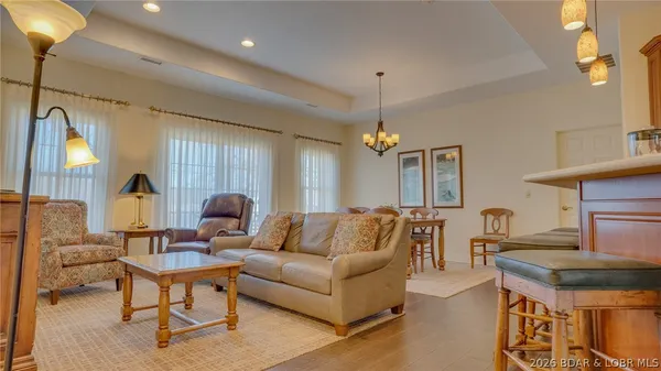 $5,000 | 15 Via Pendio Drive, Unit D15, Sunrise Beach, MO 65079