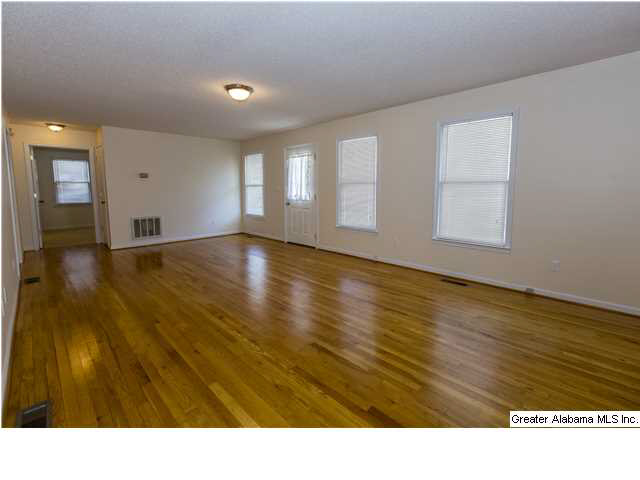 70 Beck Green Road Warrior, AL 35180 - Photo 6 of 17