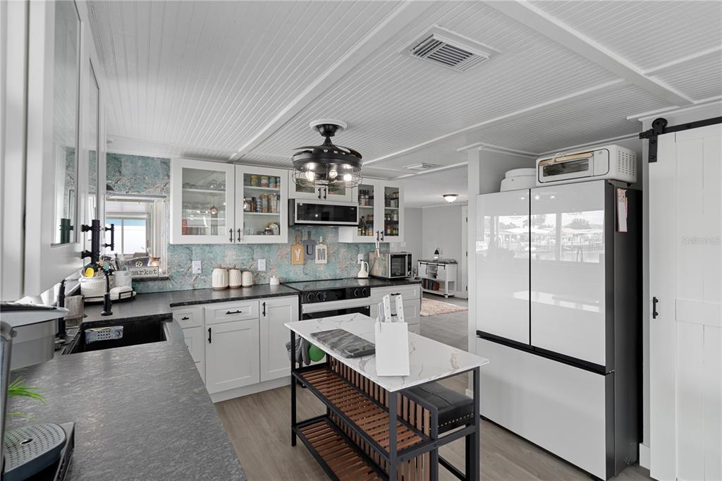 4865 Shell Stream Boulevard New Port Richey, FL 34652 - Photo 17 of 36