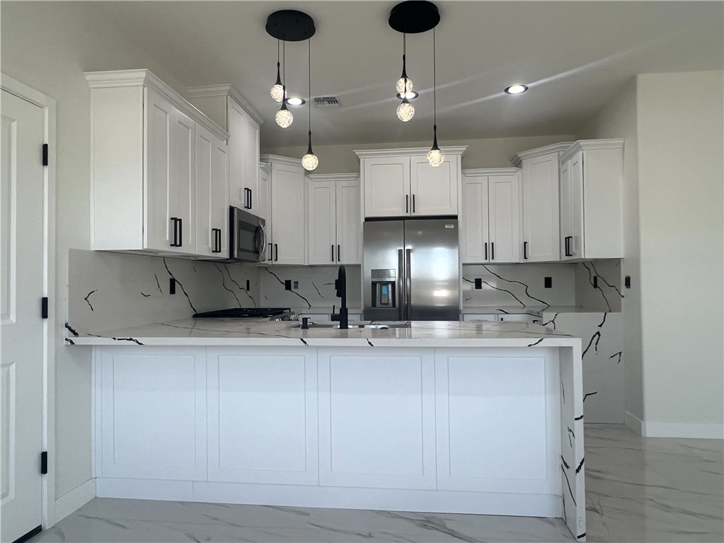 1675 Talc Road Bullhead City, AZ 86442 - Photo 26 of 65 Kitchen