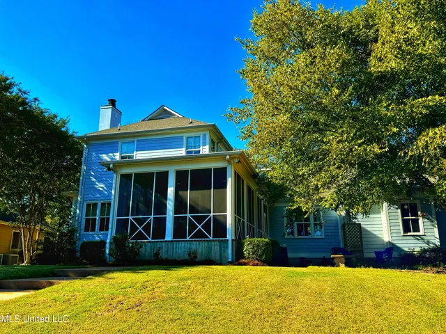 $850,000 | 16 Parker Lndg Drive, Dundee, MS 38626