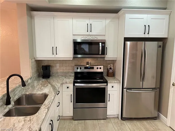$3,000 | 9025 Colby Drive, Unit 2113, Fort Myers, FL 33919