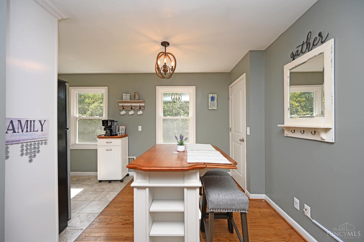 6521 Springdale Road Cincinnati, OH 45247 - Photo 9 of 40