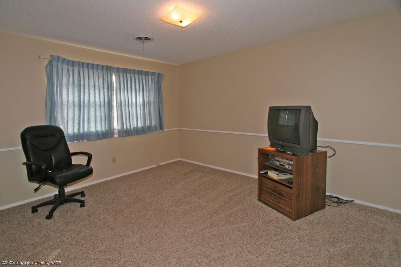 2821 Armand Street Amarillo, TX 79110 - Photo 11 of 13 Bedroom2