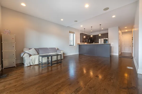 $620,000 | 3839 North Ashland Avenue, Unit 2, Chicago, IL 60613