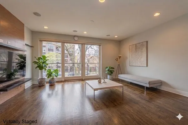 $620,000 | 3839 North Ashland Avenue, Unit 2, Chicago, IL 60613