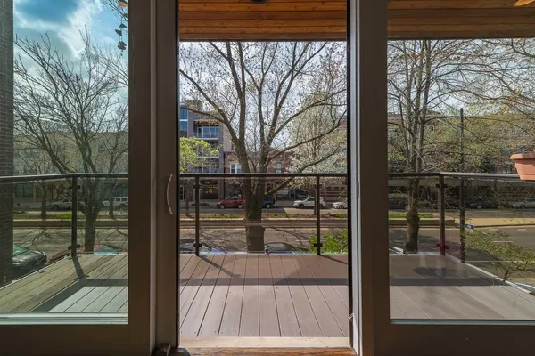 $620,000 | 3839 North Ashland Avenue, Unit 2, Chicago, IL 60613