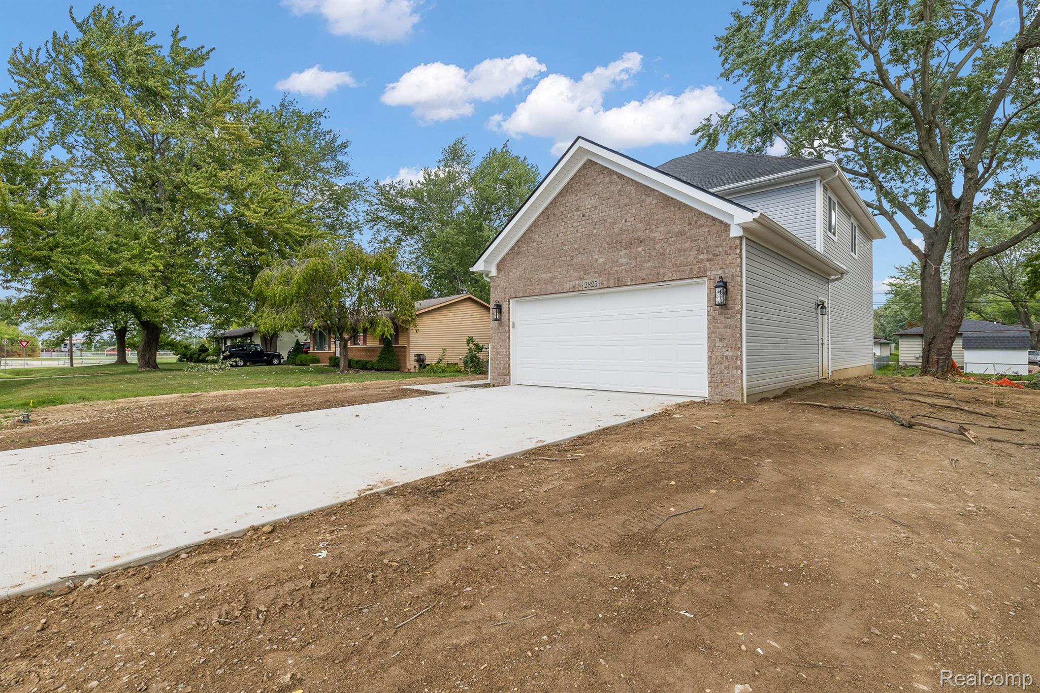 2825 Walsh Drive Rochester, MI 48309 - Photo 3 of 38 Gallery Image 3