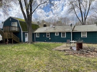 41 Elizabeth Road Billerica, MA 01821 - Photo 16 of 18 a front view of a house with yard