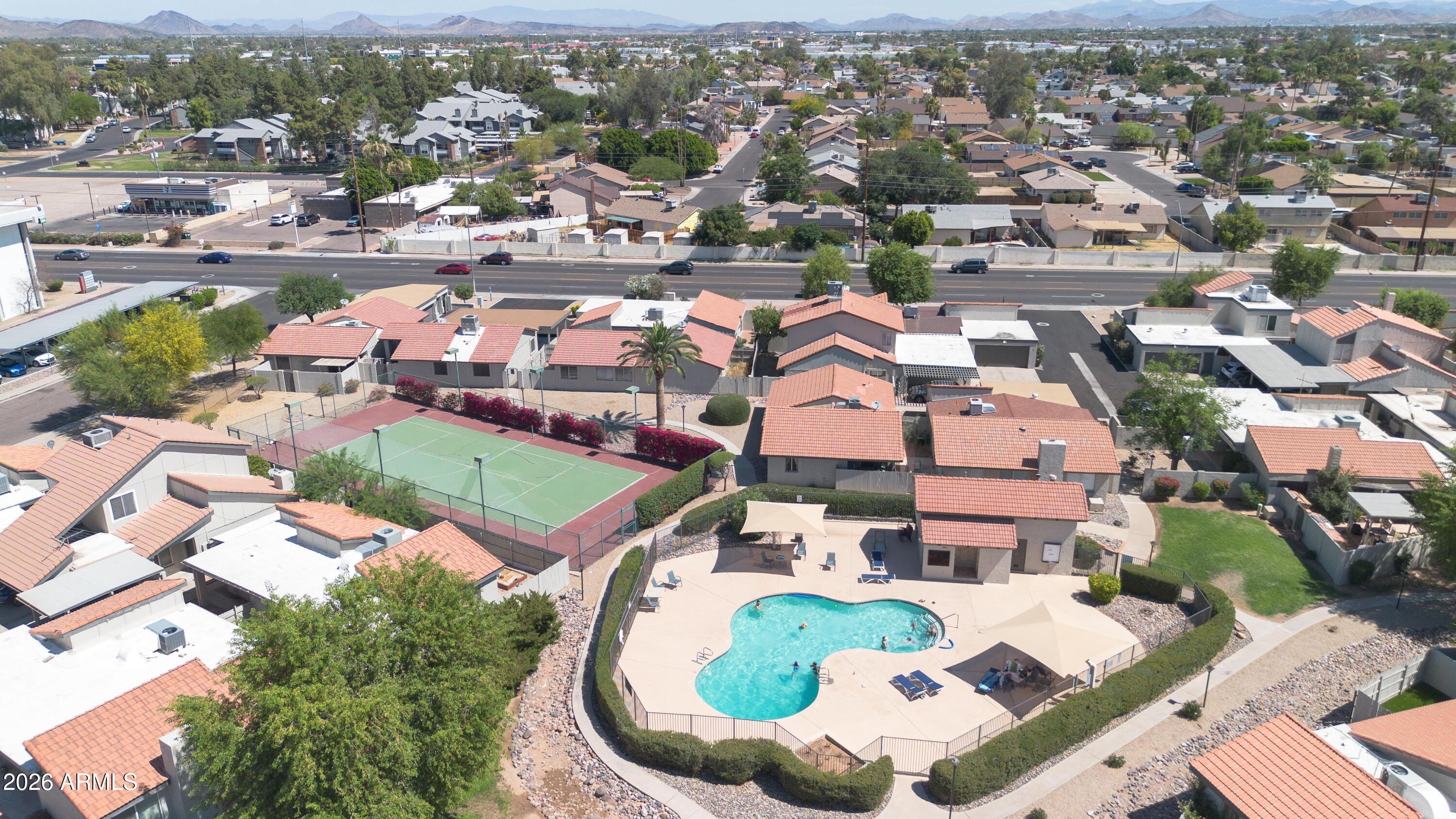 2435 West Greenway Road, Unit 8 Phoenix, AZ 85023 - Photo 36 of 41 Greenway-57