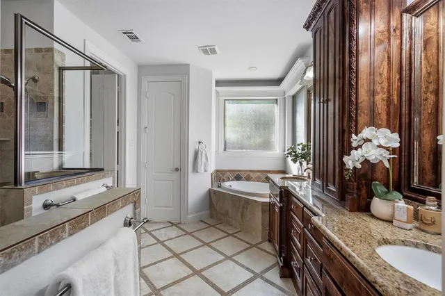 $645,000 | 6521 Rock Springs Drive, North Richland Hills, TX 76182