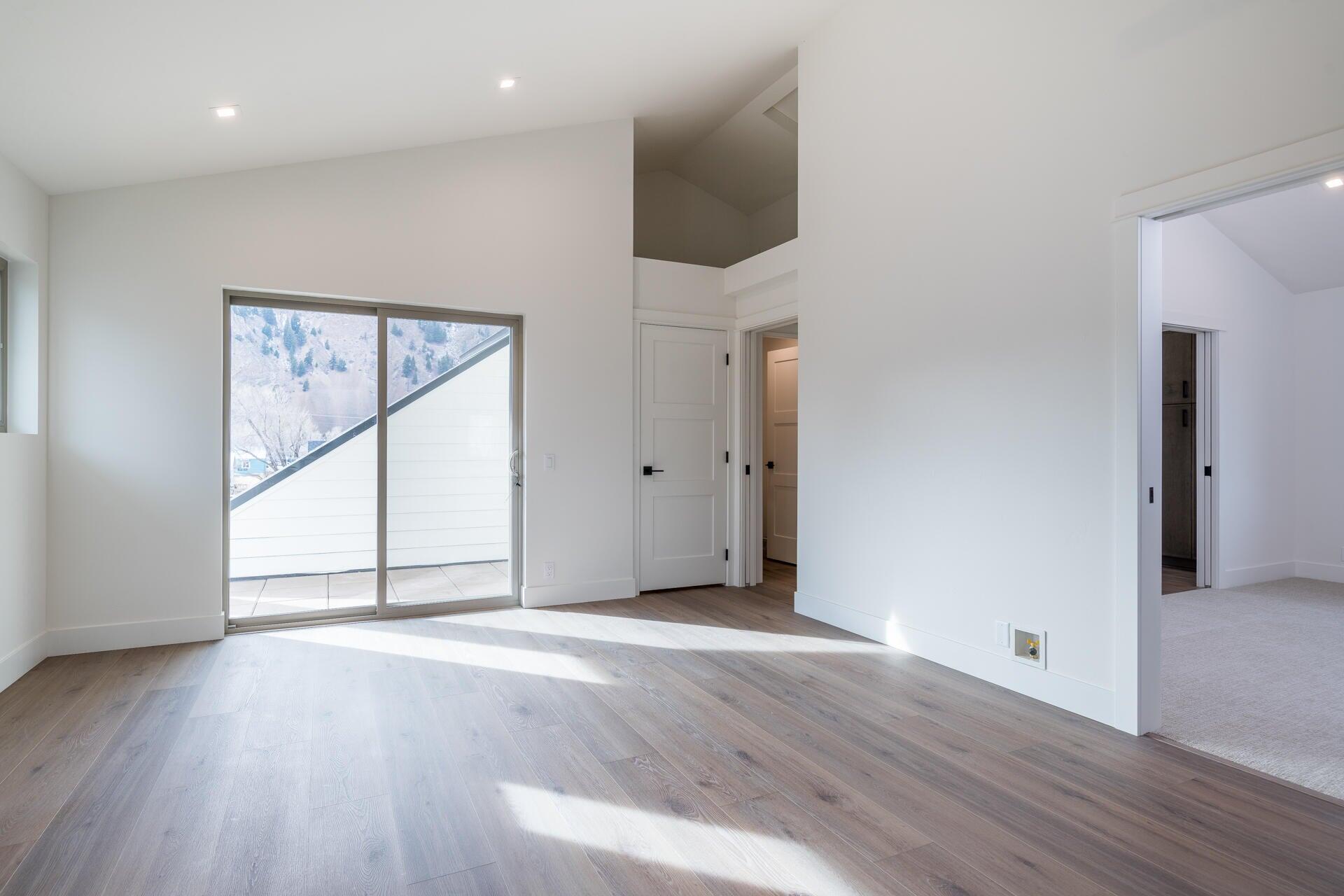 713 2nd Avenue Hailey, ID 83333 - Photo 2 of 8 Living Room