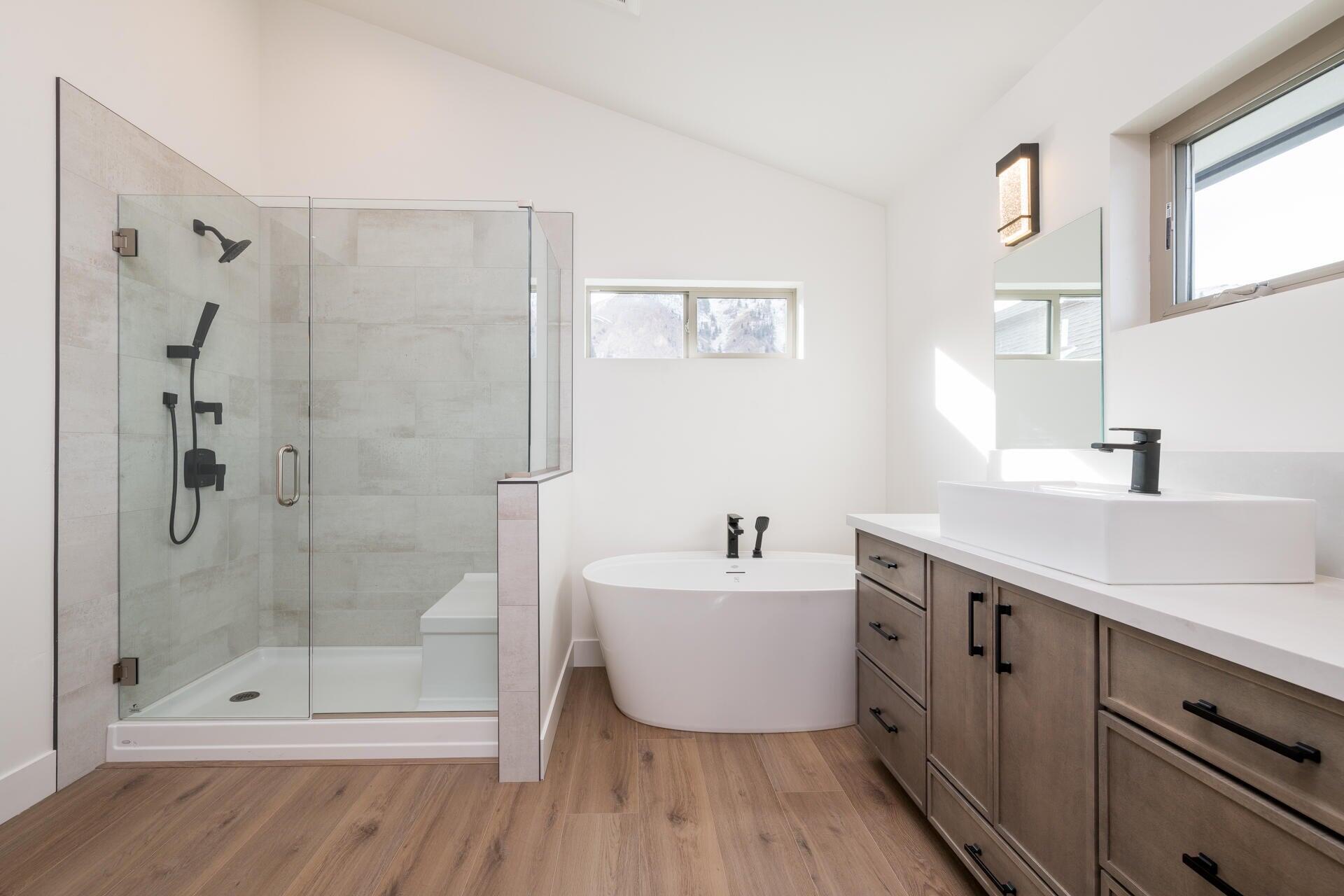 713 2nd Avenue Hailey, ID 83333 - Photo 4 of 8 Bathroom