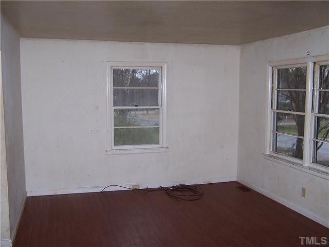 2307 Shannon Street Raleigh, NC 27610 - Photo 5 of 8 Photo 5