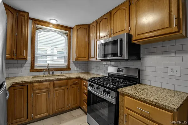 $1,700 | 800 Amherst Street, Buffalo, NY 14216