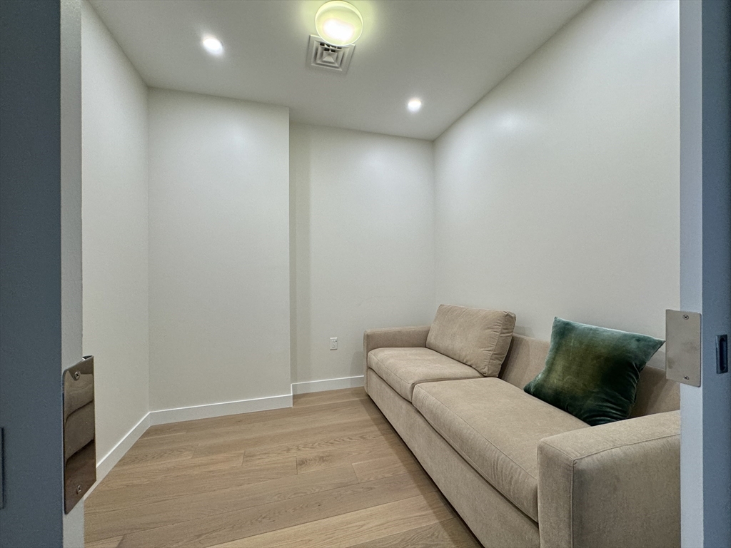 188 Brookline Avenue, Unit 20H Boston, MA 02215 - Photo 19 of 42