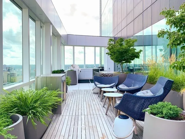 $1,368,000 | 188 Brookline Avenue, Unit 20H, Boston, MA 02215