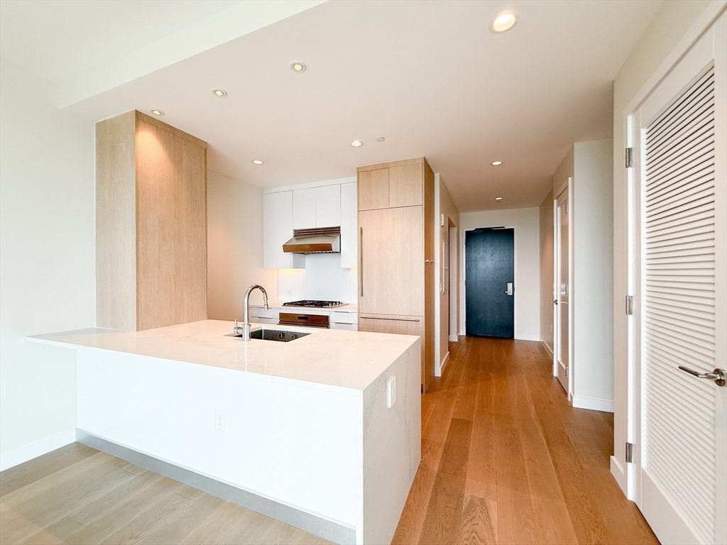 188 Brookline Avenue, Unit 20H Boston, MA 02215 - Photo 5 of 42