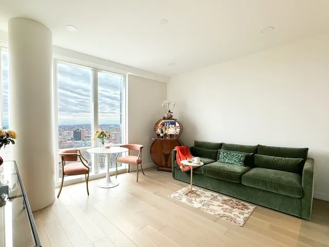 $1,368,000 | 188 Brookline Avenue, Unit 20H, Boston, MA 02215