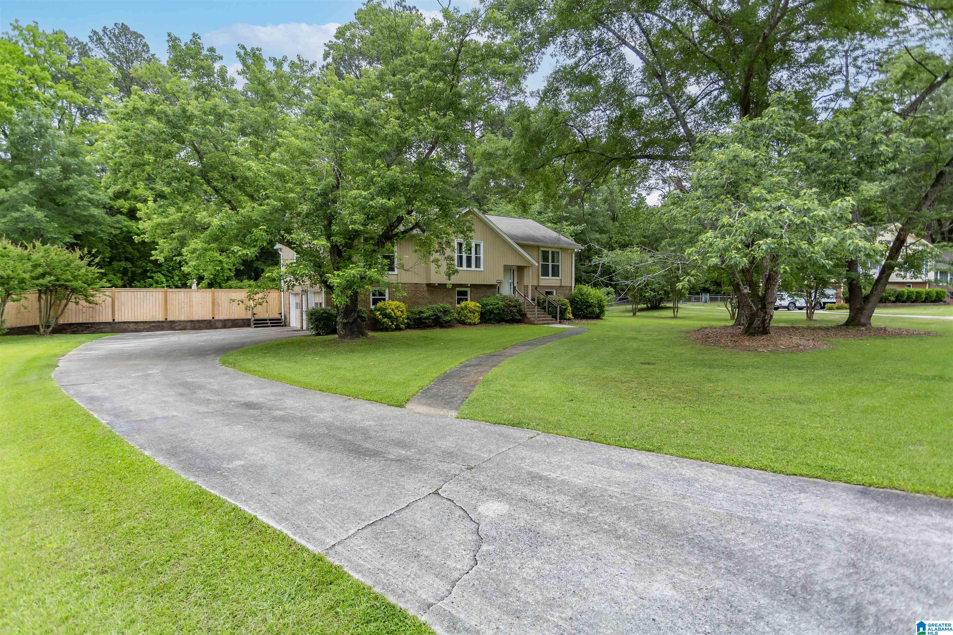 2652 Buckboard Road Birmingham, AL 35244 - Photo 2 of 28 Gallery Image 2