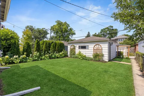 $499,000 | 735 Gunderson Avenue, Oak Park, IL 60304