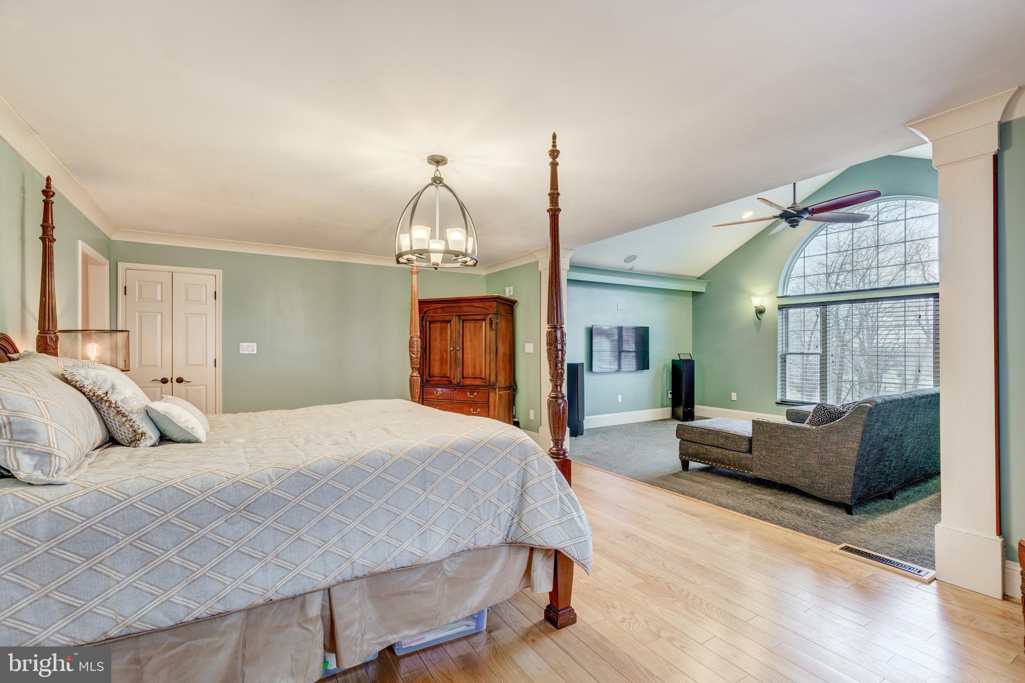 1835 Bowersox Road New Windsor, MD 21776 - Photo 25 of 37 Massive Master Suite
