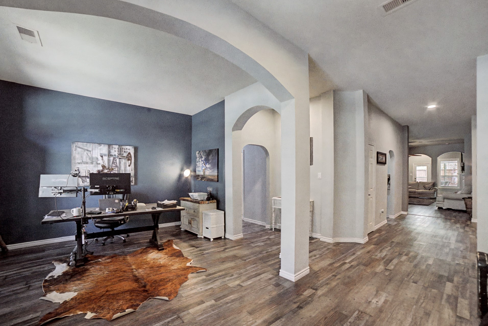 28411 Peper Hollow Lane Spring, TX 77386 - Photo 3 of 24 a view of a livingroom with furniture and a workspace