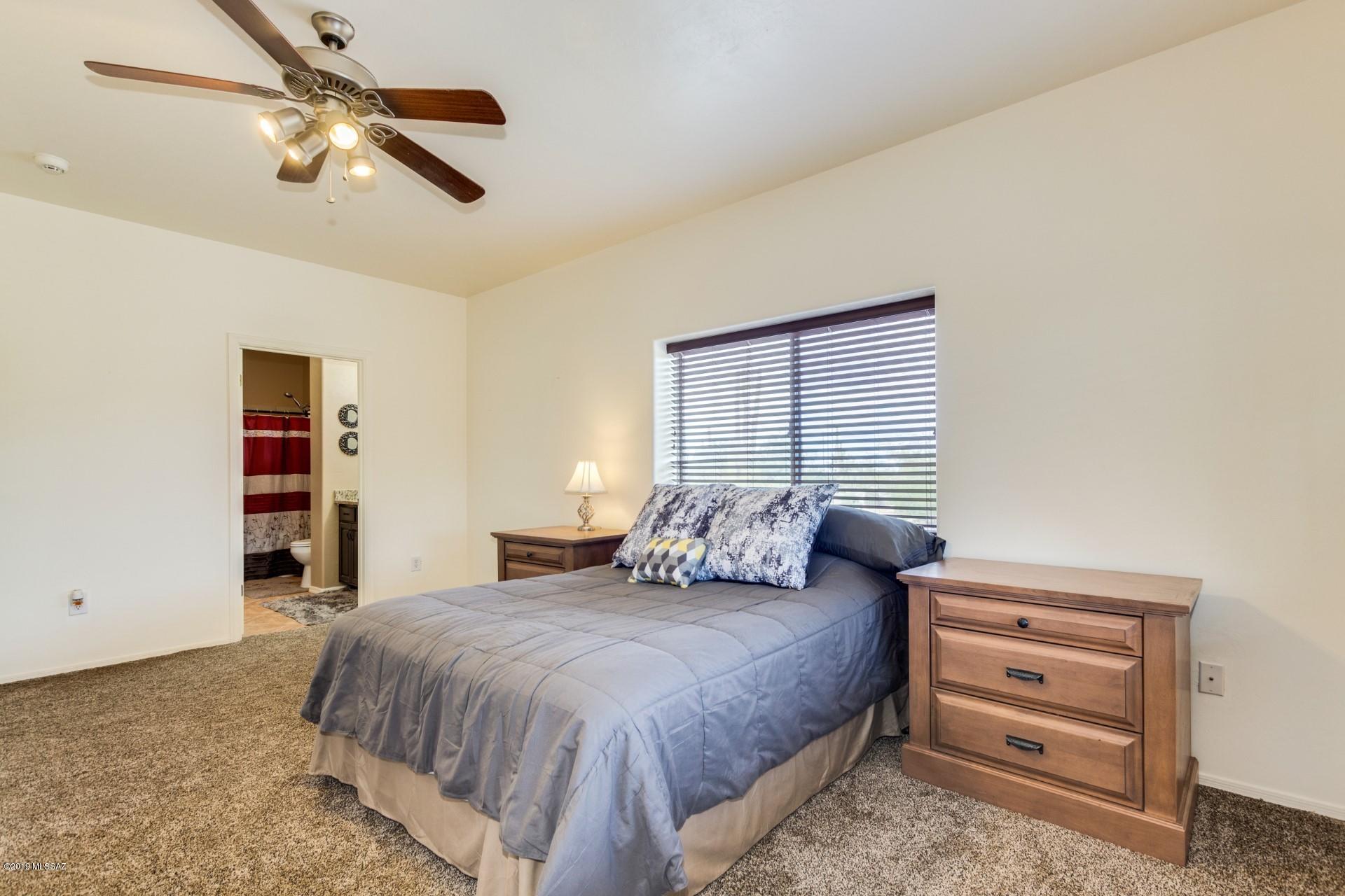 12586 West Mile Wide Road Tucson, AZ 85743 - Photo 11 of 39 Gallery Image 11