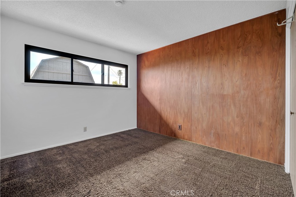 2727 San Ramon Drive Rancho Palos Verdes, CA 90275 - Photo 32 of 58 a view of an empty room with windows