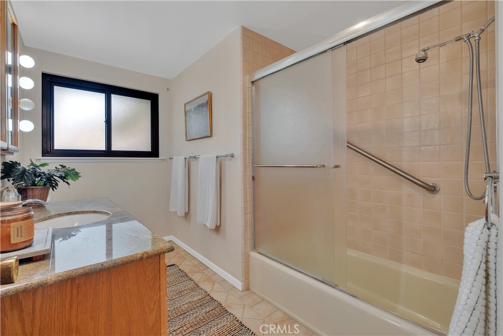 2727 San Ramon Drive Rancho Palos Verdes, CA 90275 - Photo 34 of 58 a bathroom with a bathtub and a shower