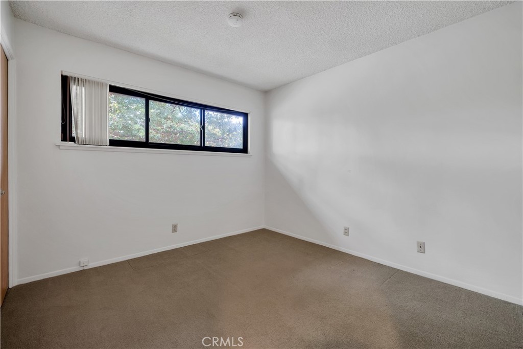 2727 San Ramon Drive Rancho Palos Verdes, CA 90275 - Photo 36 of 58 an empty room with windows
