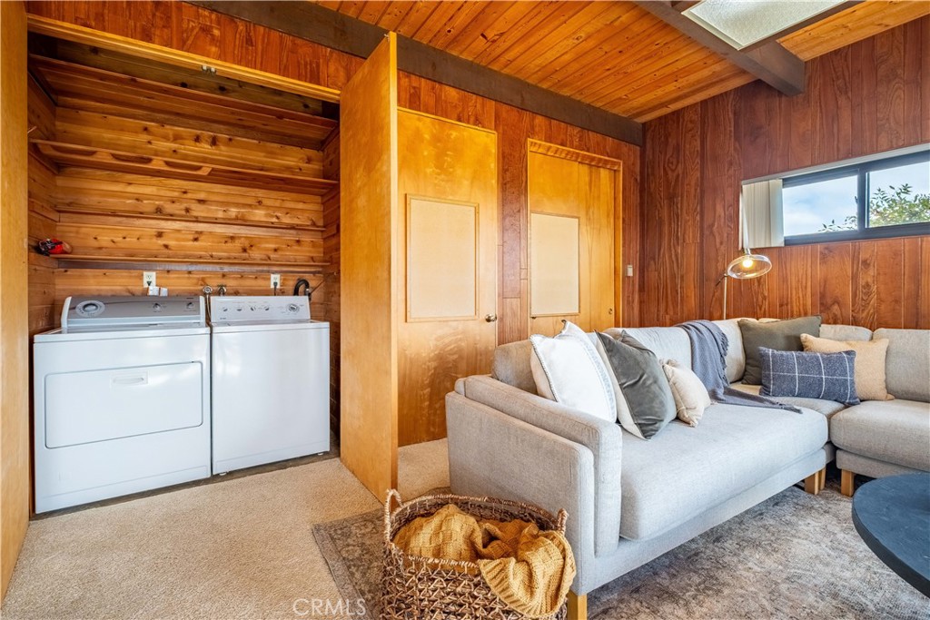 2727 San Ramon Drive Rancho Palos Verdes, CA 90275 - Photo 47 of 58 a living room with furniture and a gate