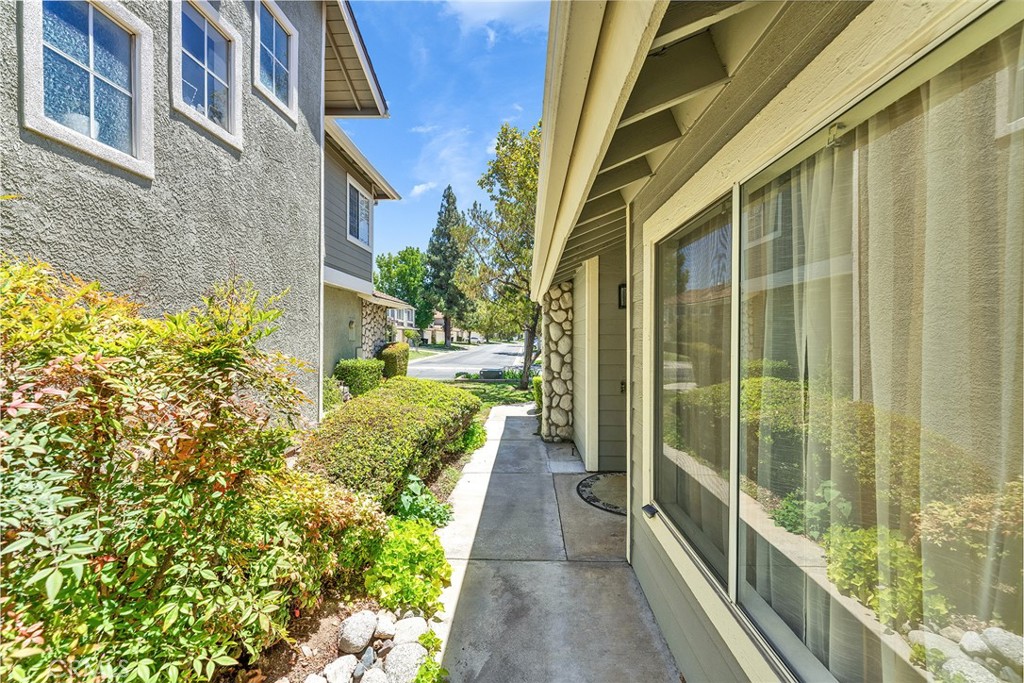 919 Bidwell Road San Dimas, CA 91773 - Photo 6 of 38