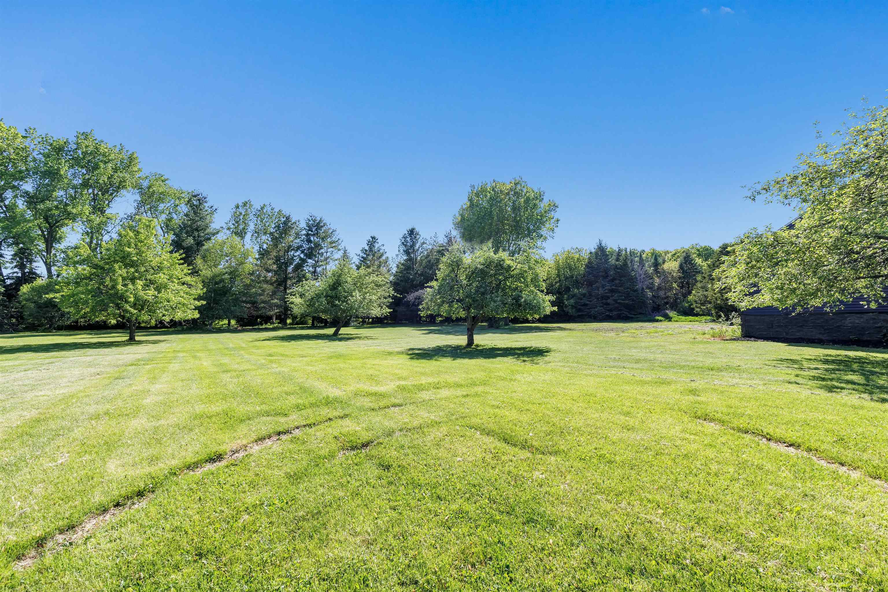 2004 Ledgeview Road De Pere, WI 54115 - Photo 47 of 50