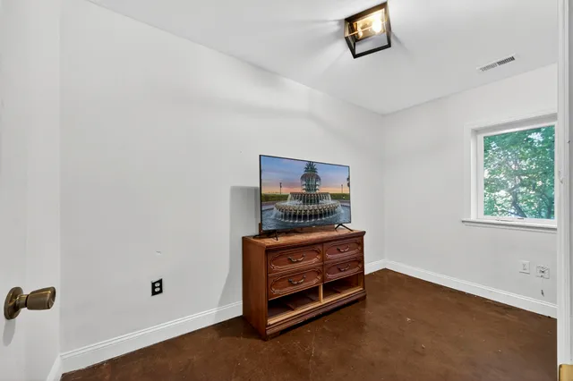 $549,000 | 24 Strawberry Lane, Unit B, Charleston, SC 29403