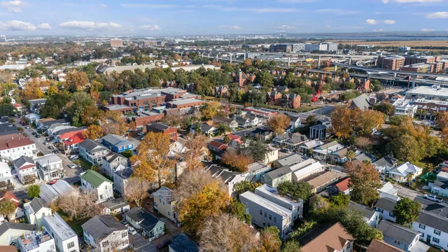 $549,000 | 24 Strawberry Lane, Unit B, Charleston, SC 29403