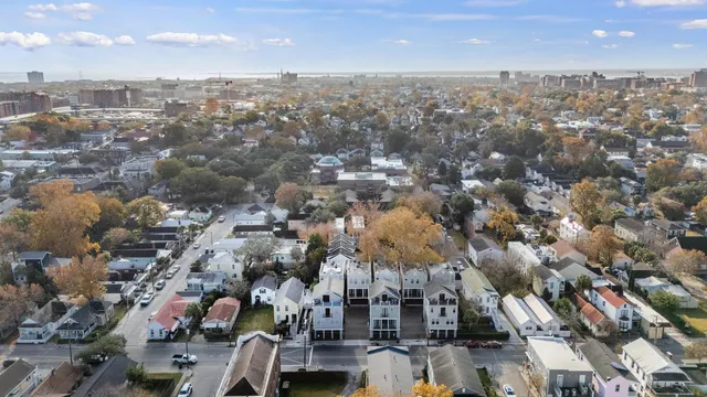 $549,000 | 24 Strawberry Lane, Unit B, Charleston, SC 29403