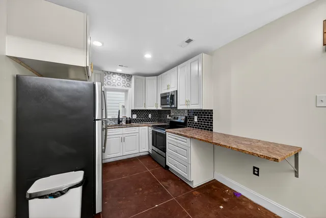 $549,000 | 24 Strawberry Lane, Unit B, Charleston, SC 29403